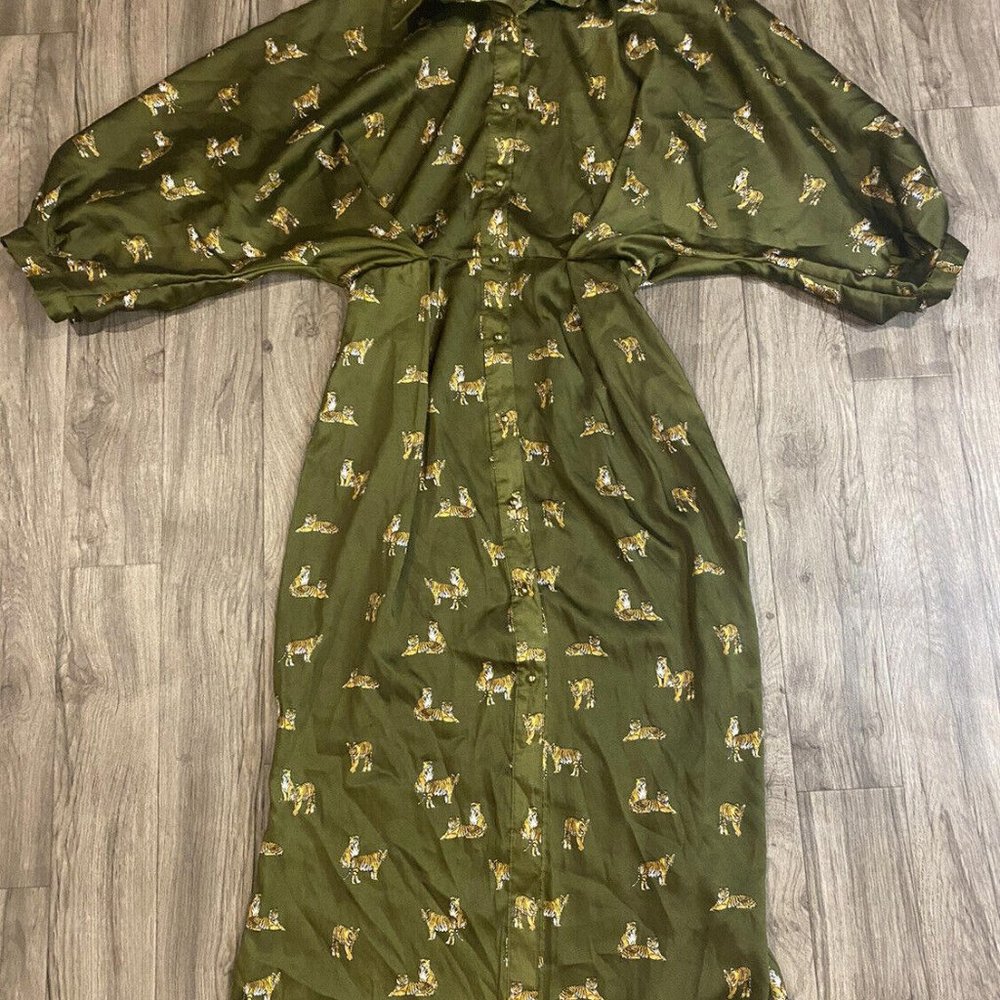 ZARA TIGER‎ PRINT OLIVE GREEN SILKY SATIN DOLMAN SLEEVE BUTTON FRONT MIDI DRESS